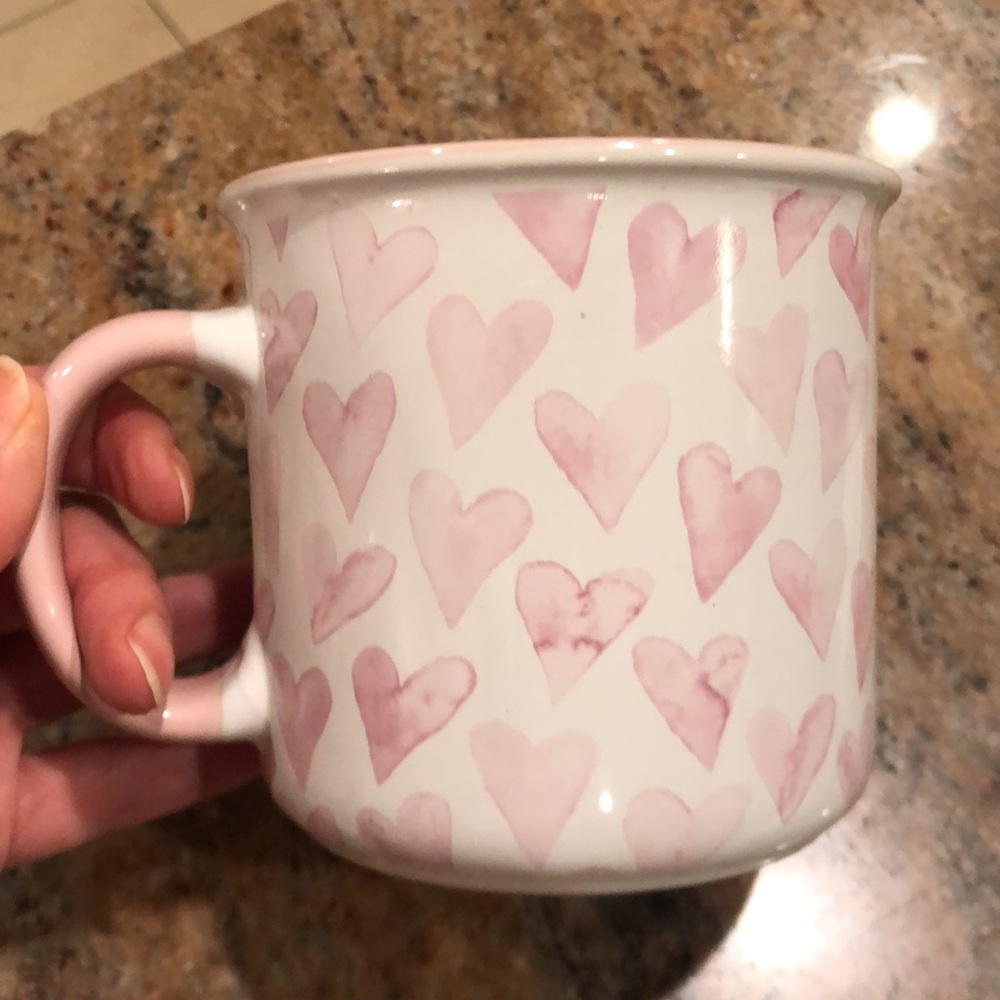 Host pick โญ๏ธ๐๐๐Valentines Day pink heart mug - Picture 2 of 7